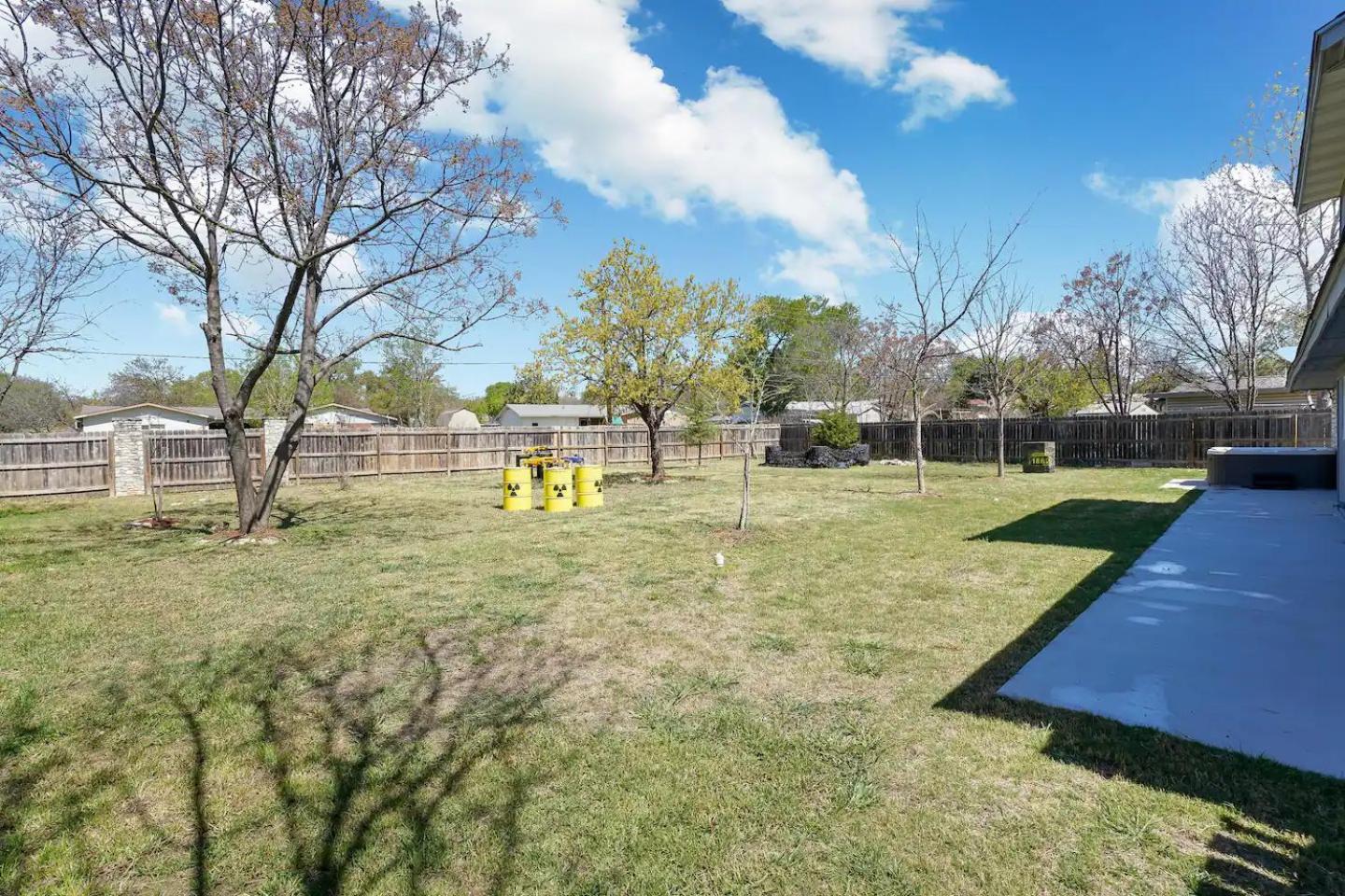 Bunker Down - A Birdy Vacation Holiday home *